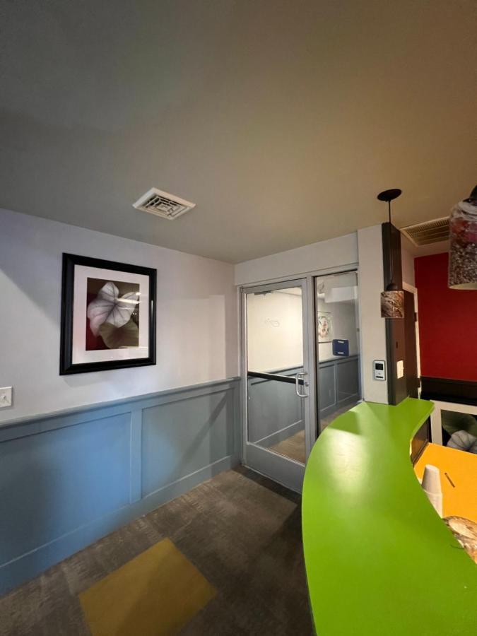 Chateau Suites Norristown Buitenkant foto
