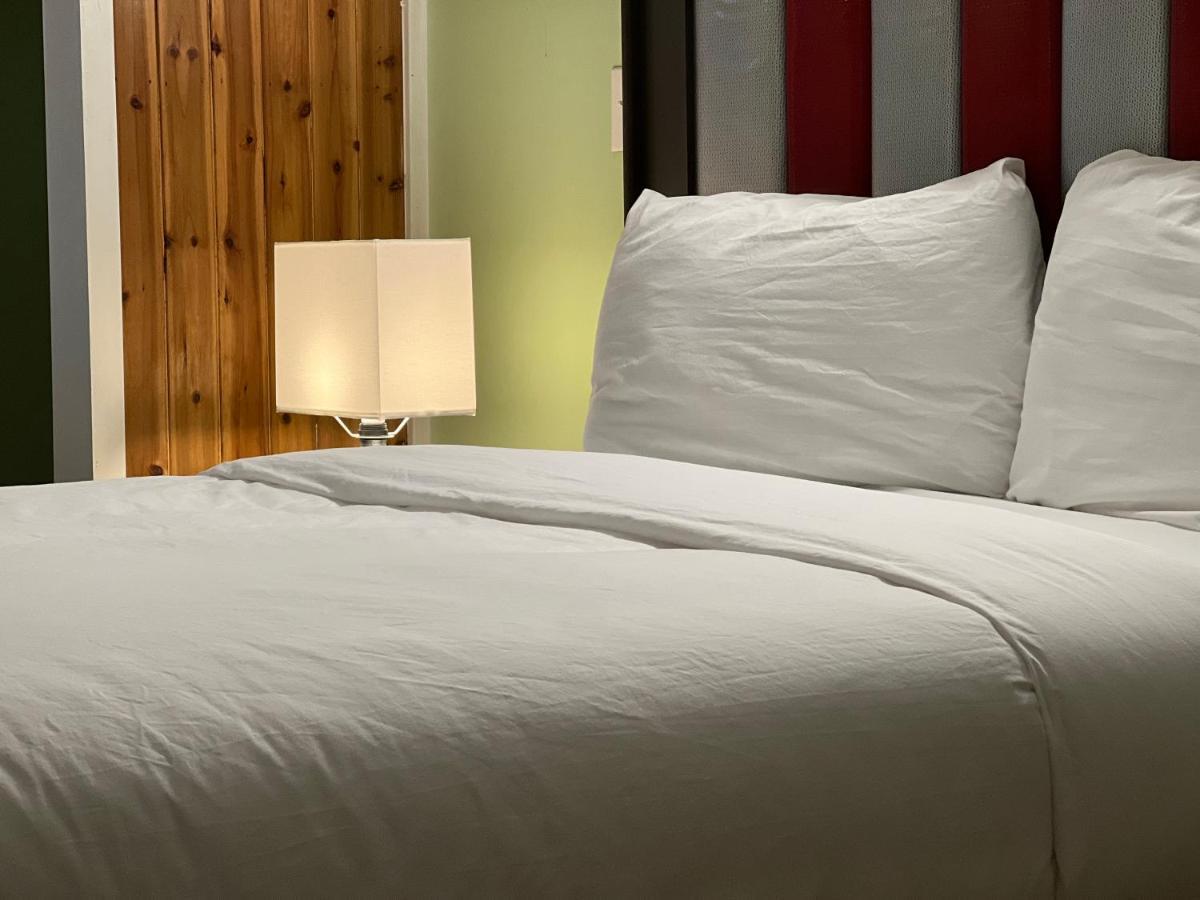 Chateau Suites Norristown Buitenkant foto